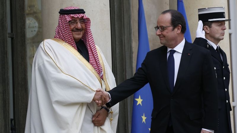 La France a rendu de grands honneurs à un prince saoudien, suscitant de vives critiques